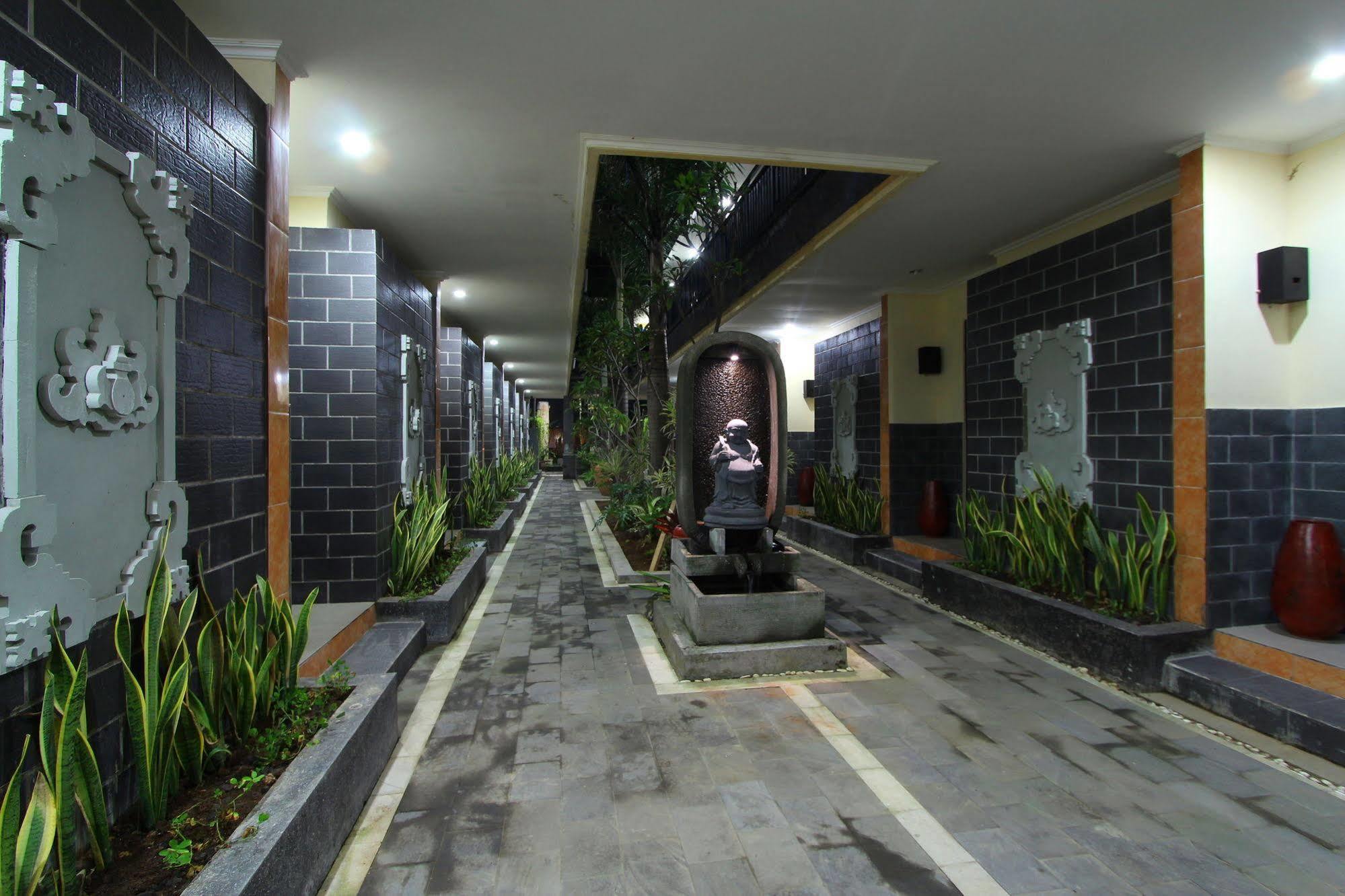 Jimbaran Lestari Hotel & Residence - Spa Exteriör bild
