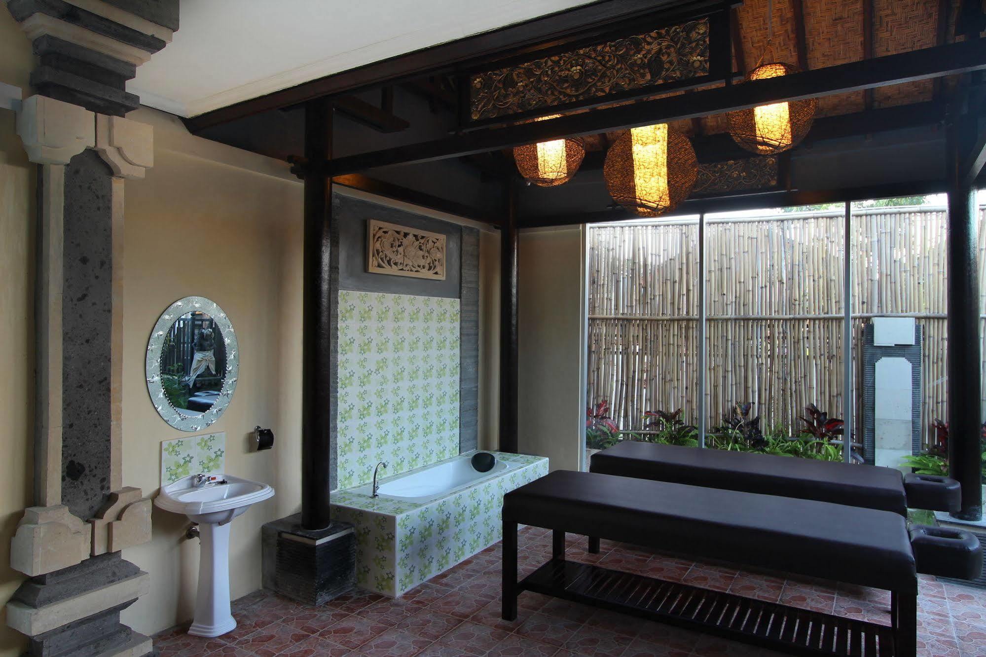Jimbaran Lestari Hotel & Residence - Spa Exteriör bild